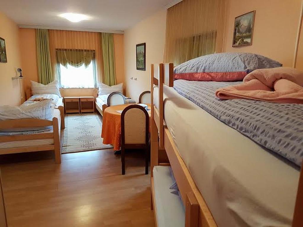 Guest House Rose Smederevska Palanka Esterno foto