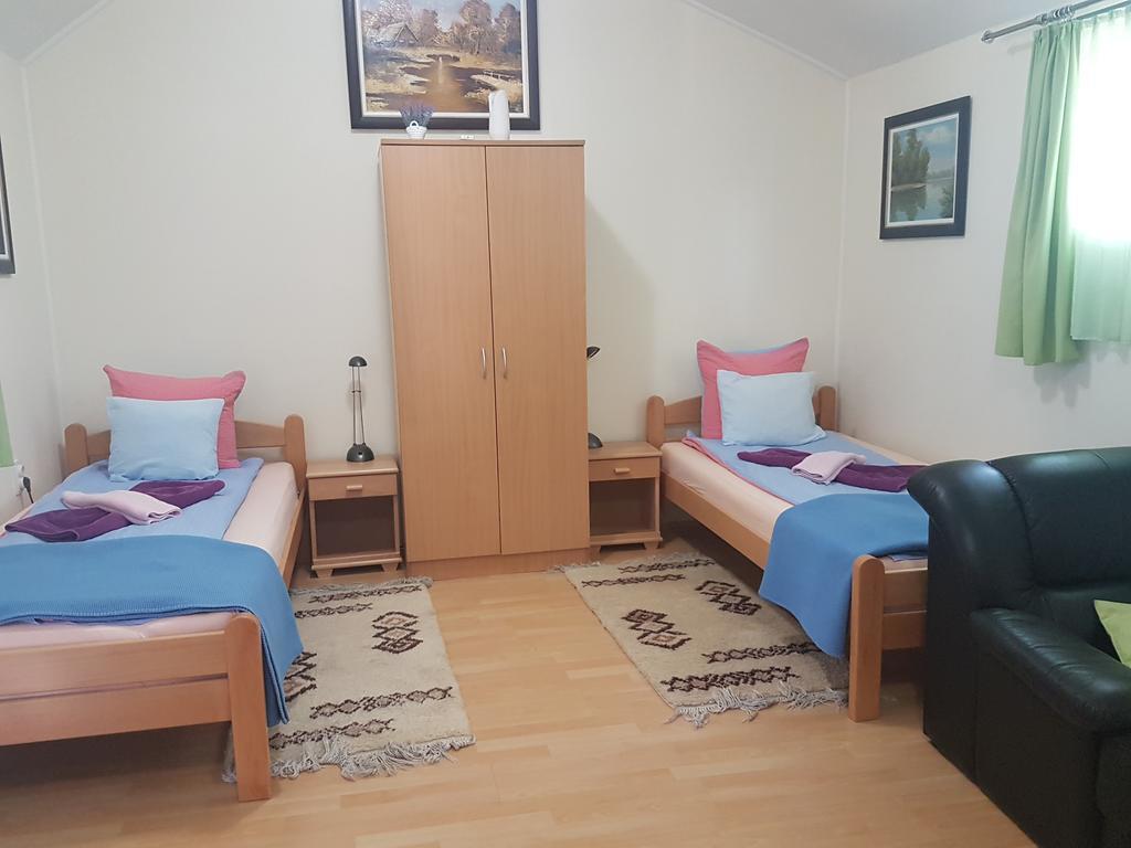 Guest House Rose Smederevska Palanka Esterno foto