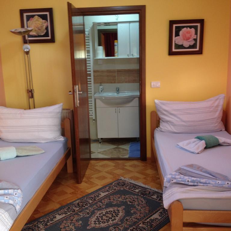 Guest House Rose Smederevska Palanka Esterno foto