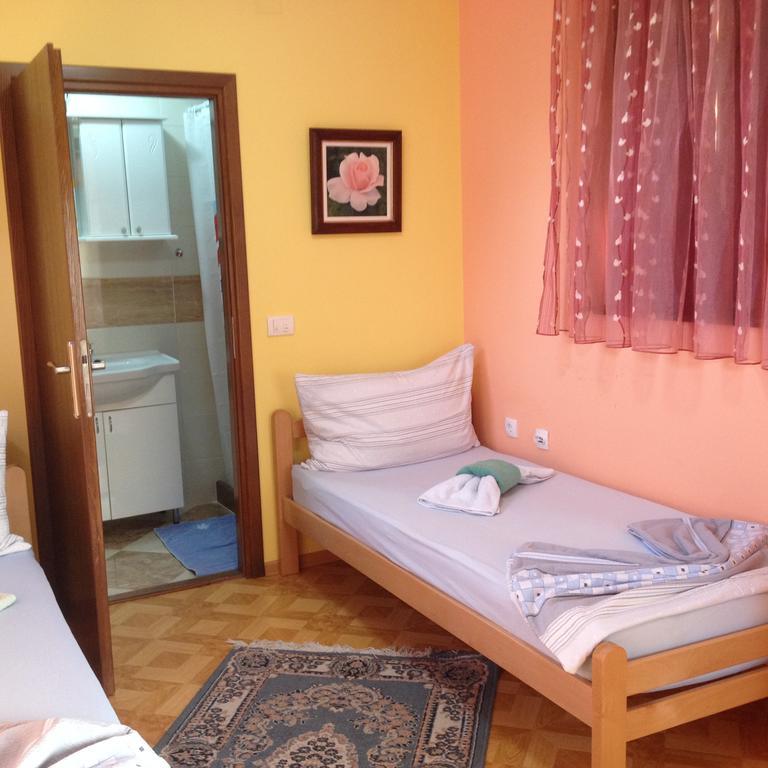 Guest House Rose Smederevska Palanka Esterno foto