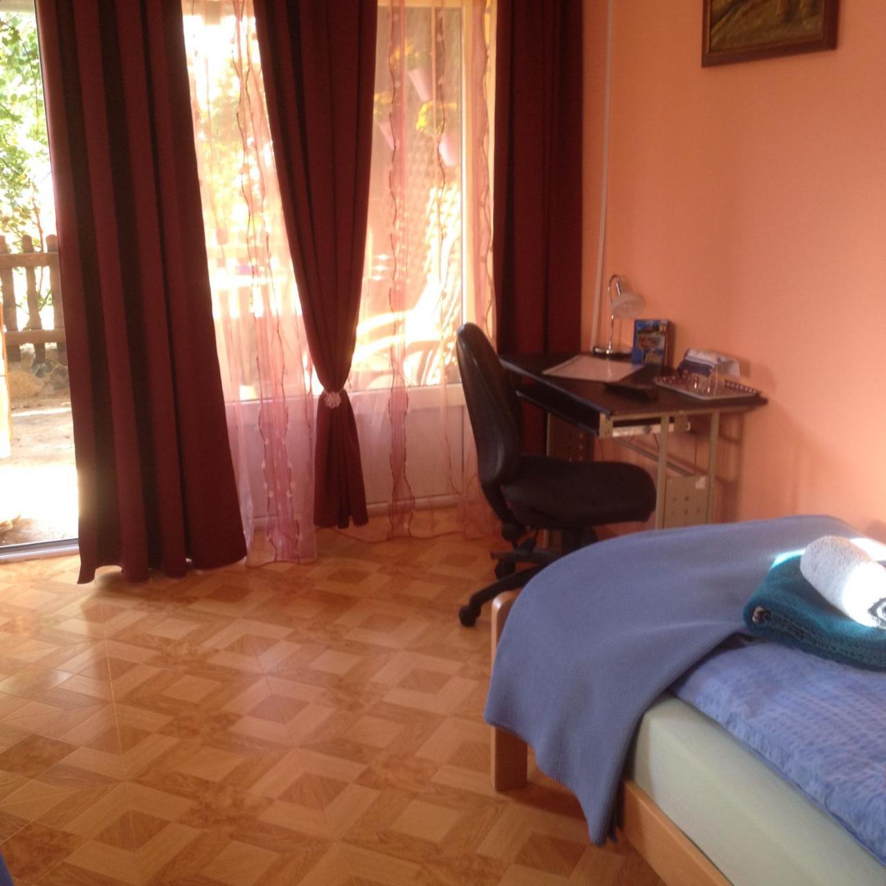 Guest House Rose Smederevska Palanka Esterno foto